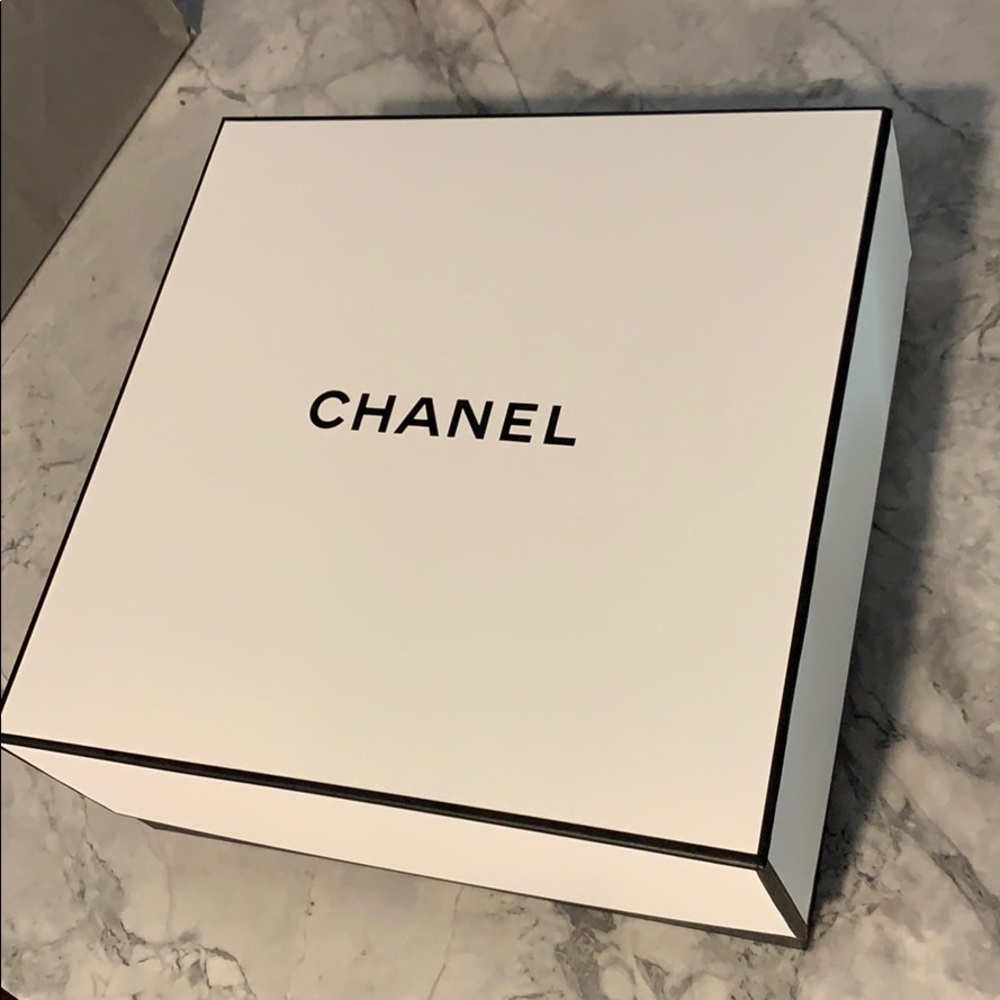 Chanel box